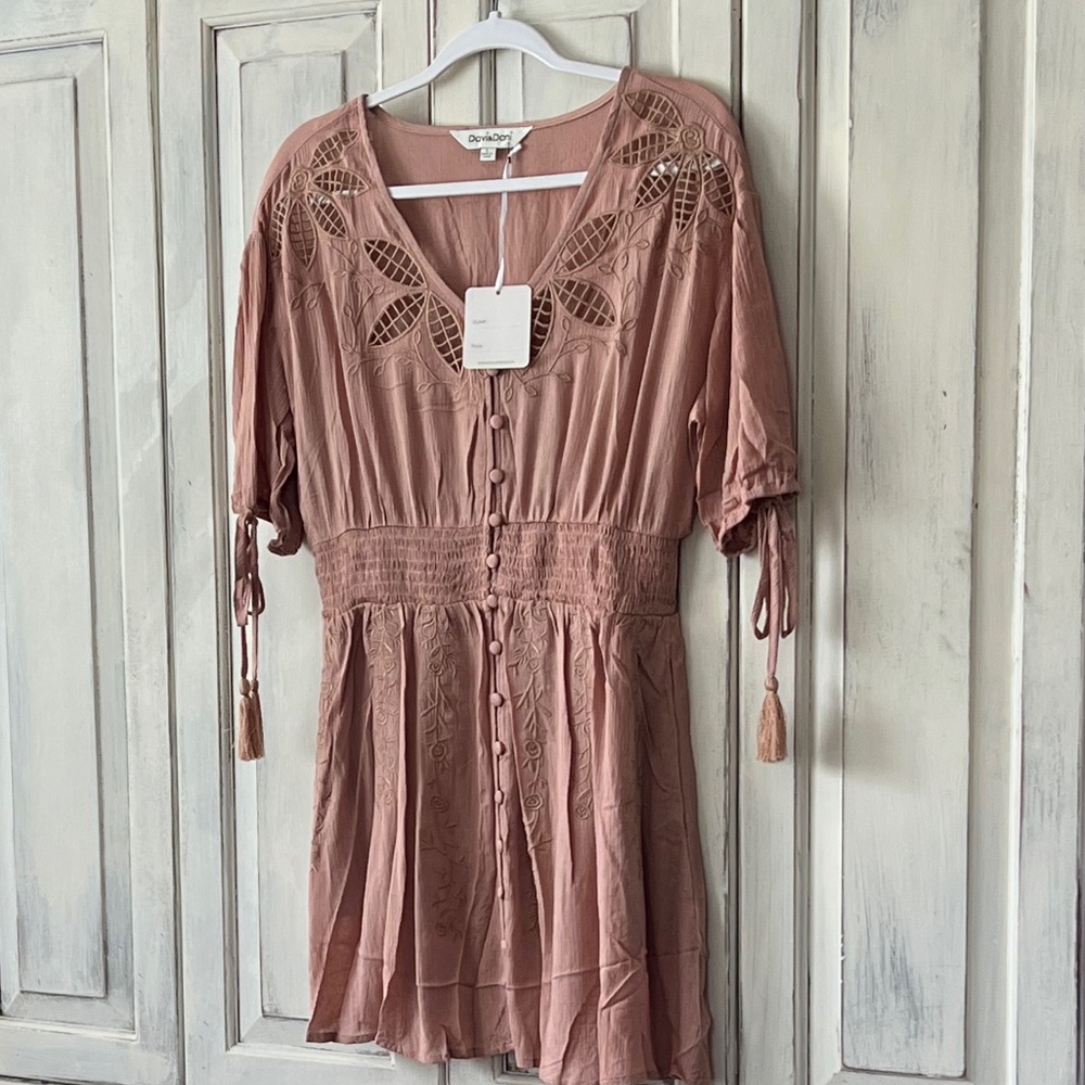 🟠NWT DAVI & DANI Smocked Waist Tunic with Embroidery Details in Dark Mauve LG